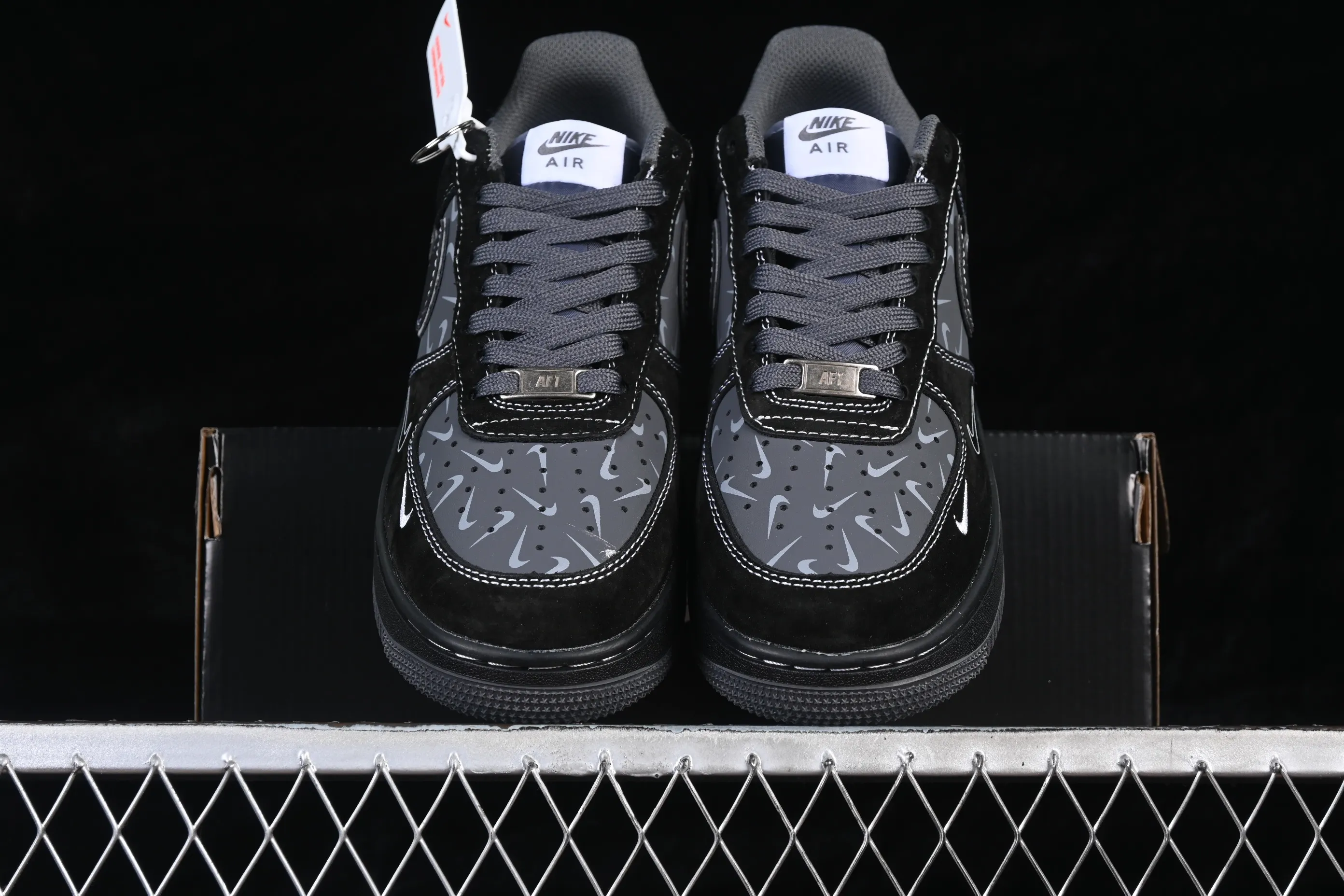 All Categories Nk Air Force 1 Air Force Series Nk Air Force 1 Low Air Force Low Nike Air Force 1'07 Low Black Hook Air Force One Low Casual Shoes DD8585-200
